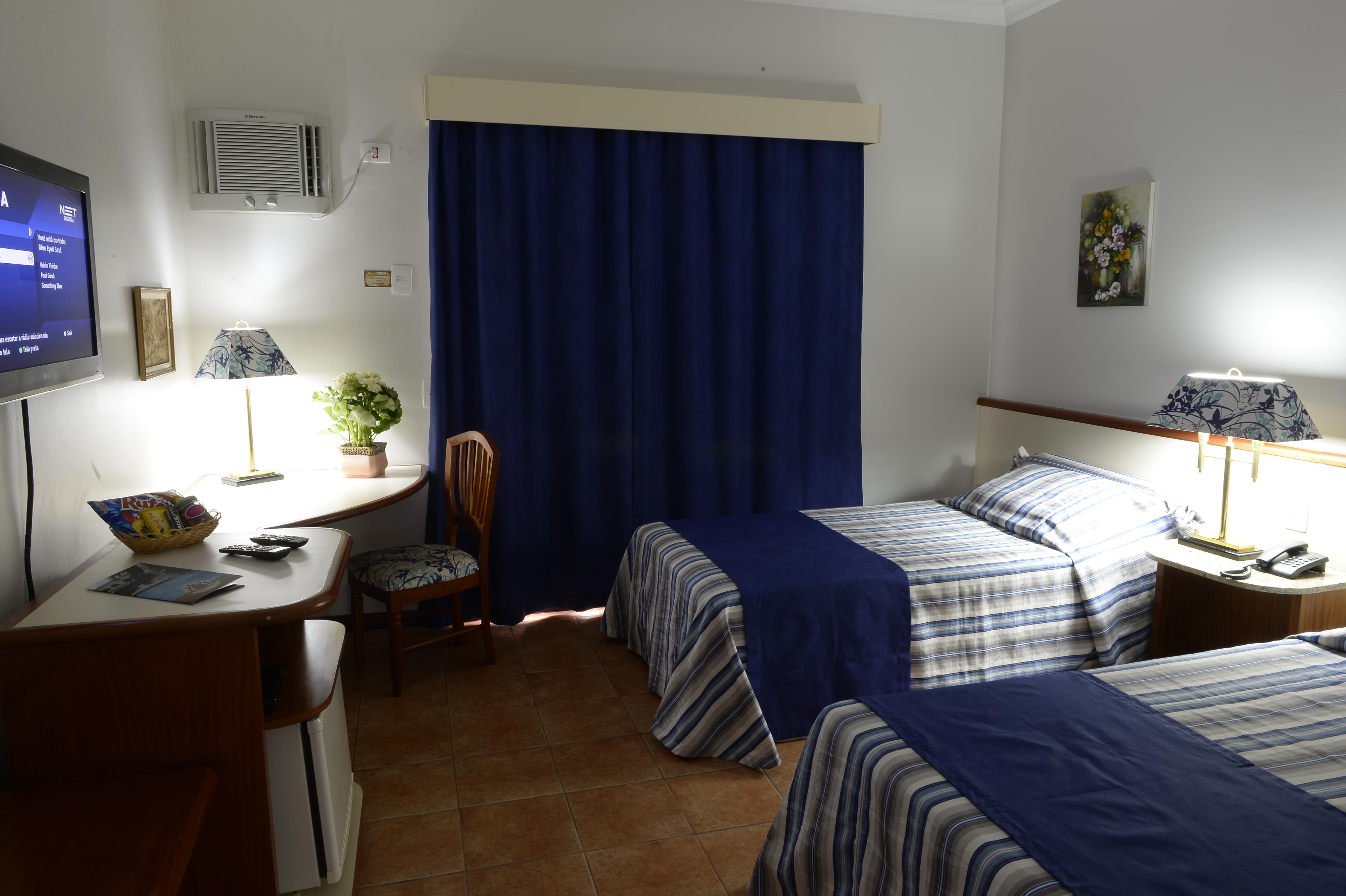 Colonial Plaza Hotel