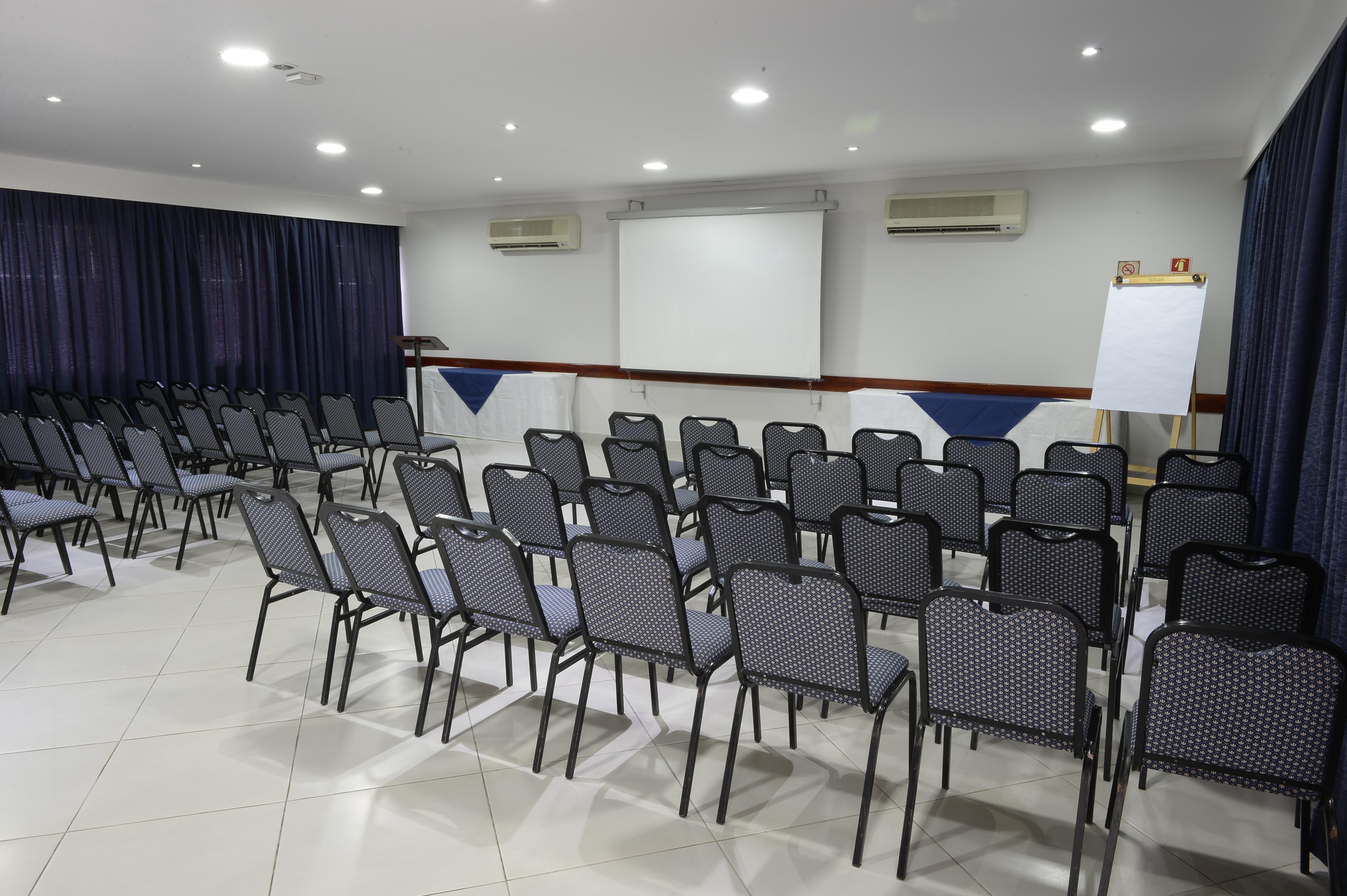 Colonial Plaza Hotel 3*